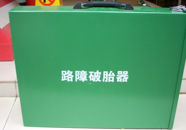 成都三棱钉阻车器路障破胎器规格参数